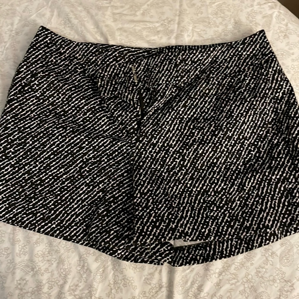 NY& Co shorts